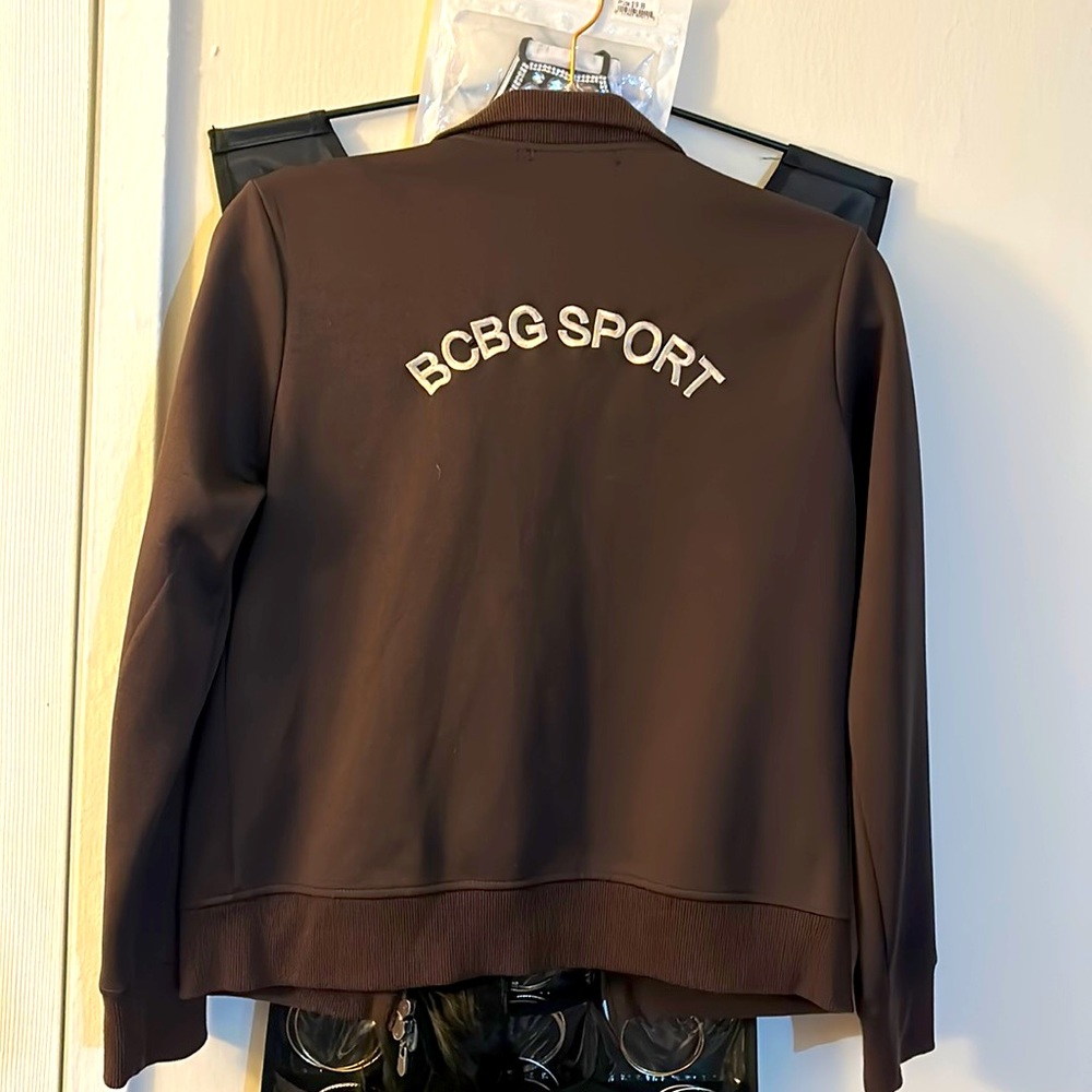 Light zip up jacket